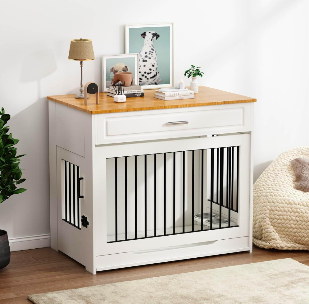 Dog crate mechanism detail